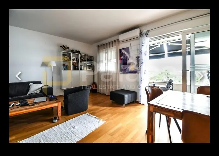 Chatarina Apartman *